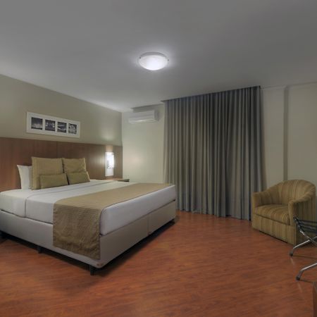 Hotel Deville Curitiba Exterior photo