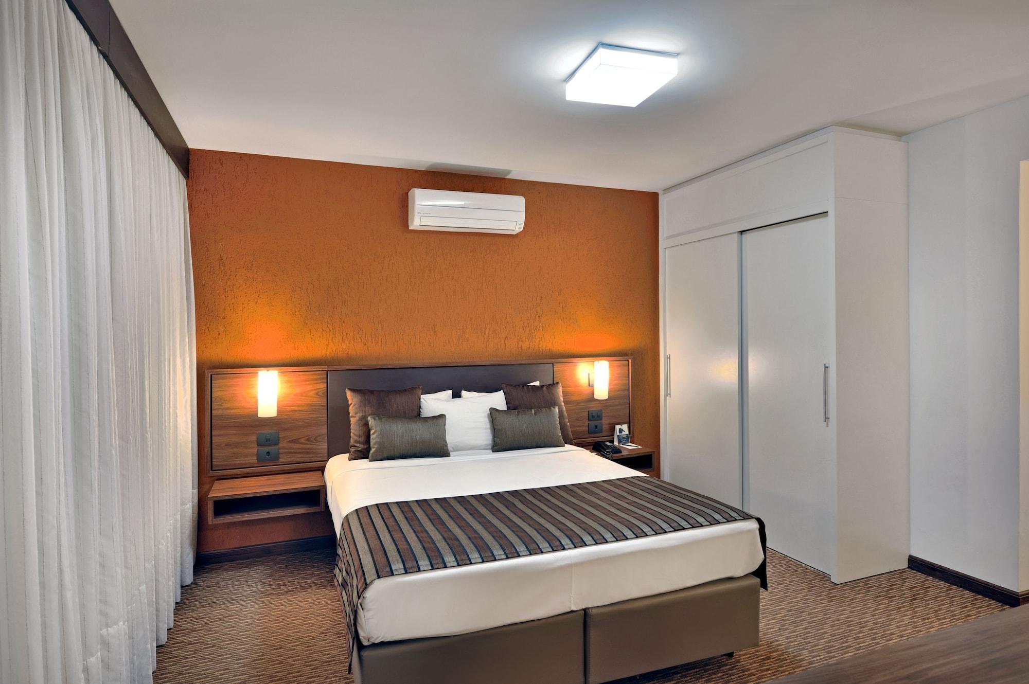 Hotel Deville Curitiba Exterior photo