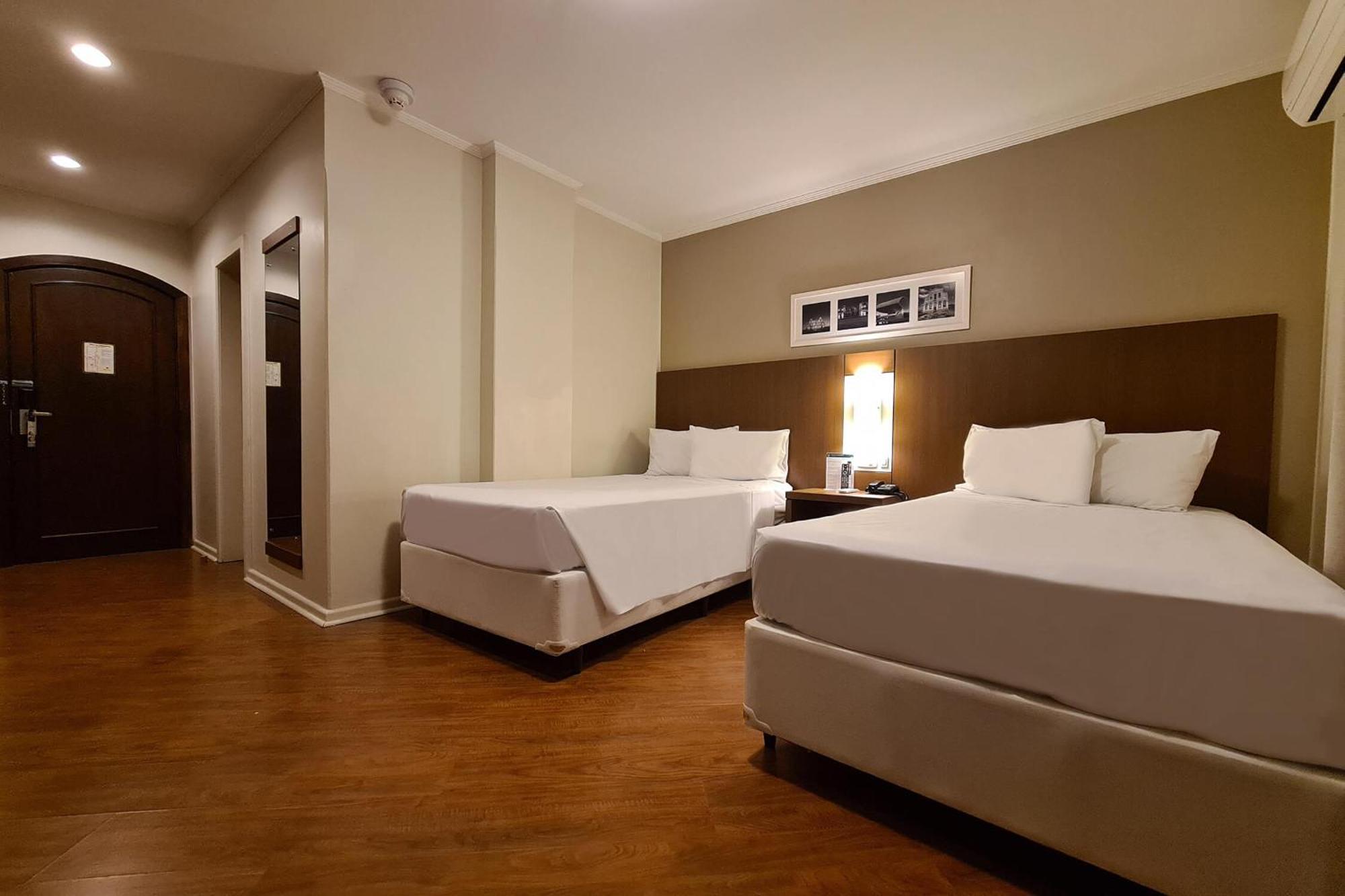 Hotel Deville Curitiba Exterior photo